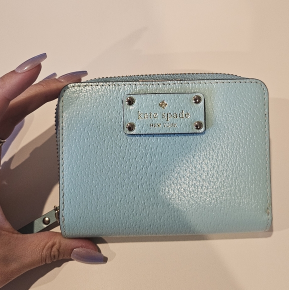 Kate Spade Wallet - Picture 1 of 8